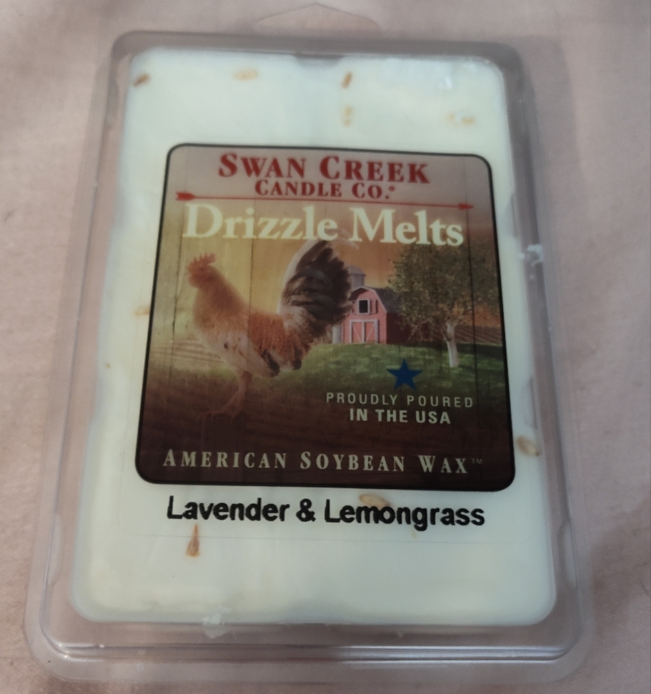 NWT!! Swan Creek Candle Co (Lavender & Lemongrass)